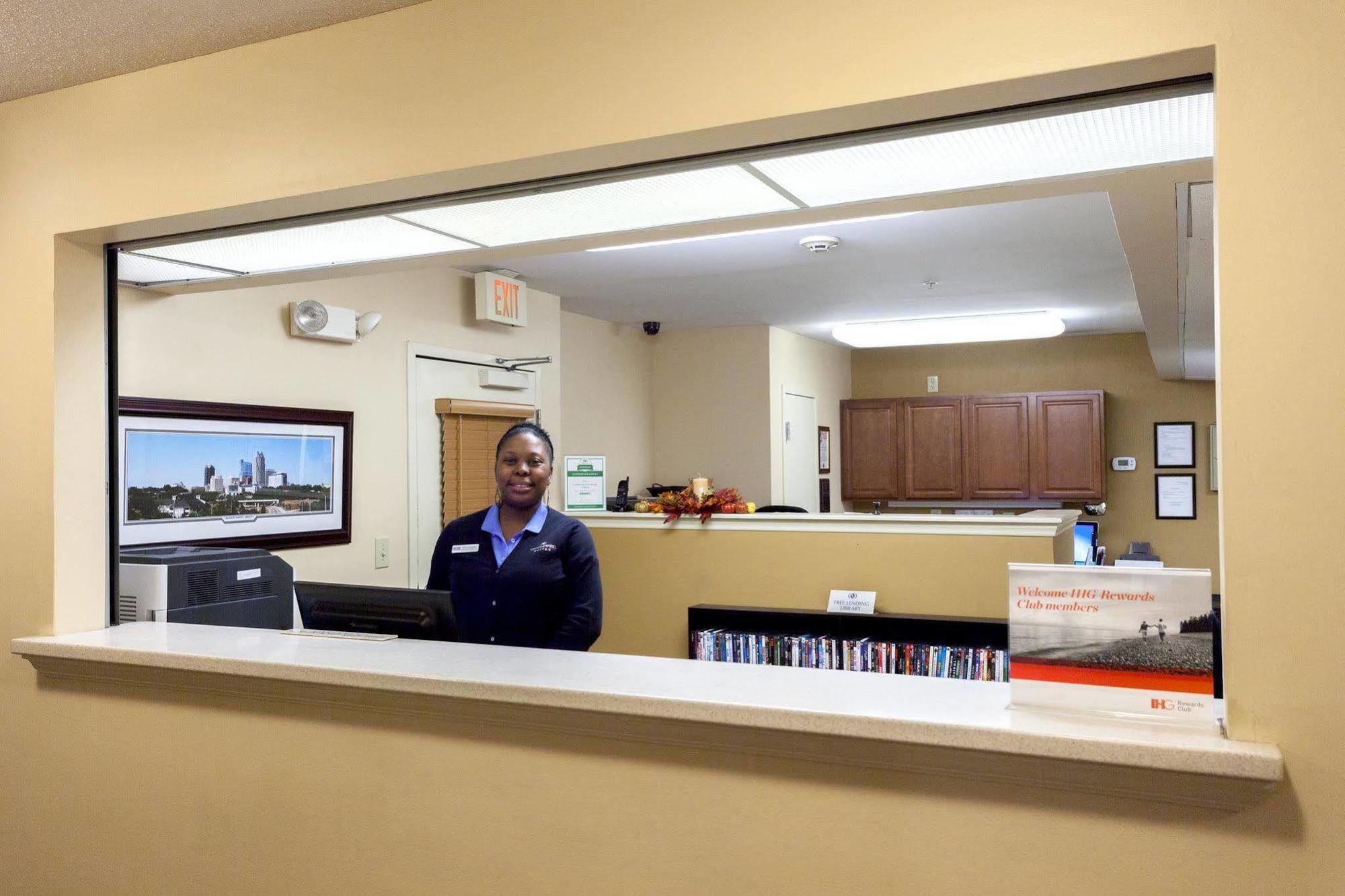 Homewood Suites By Hilton Raleigh/Crabtree Valley Екстериор снимка