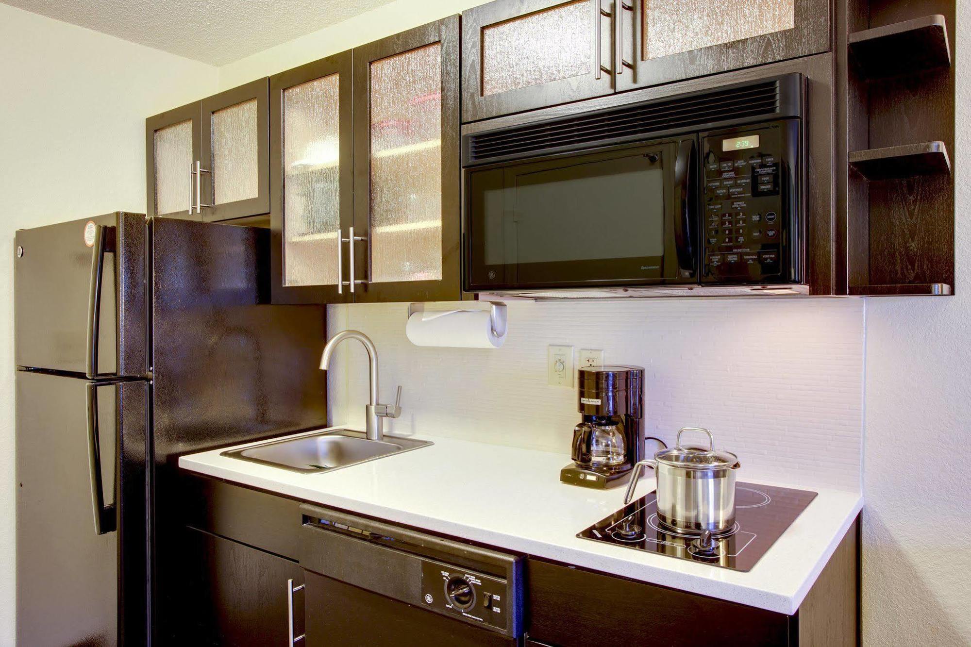 Homewood Suites By Hilton Raleigh/Crabtree Valley Екстериор снимка