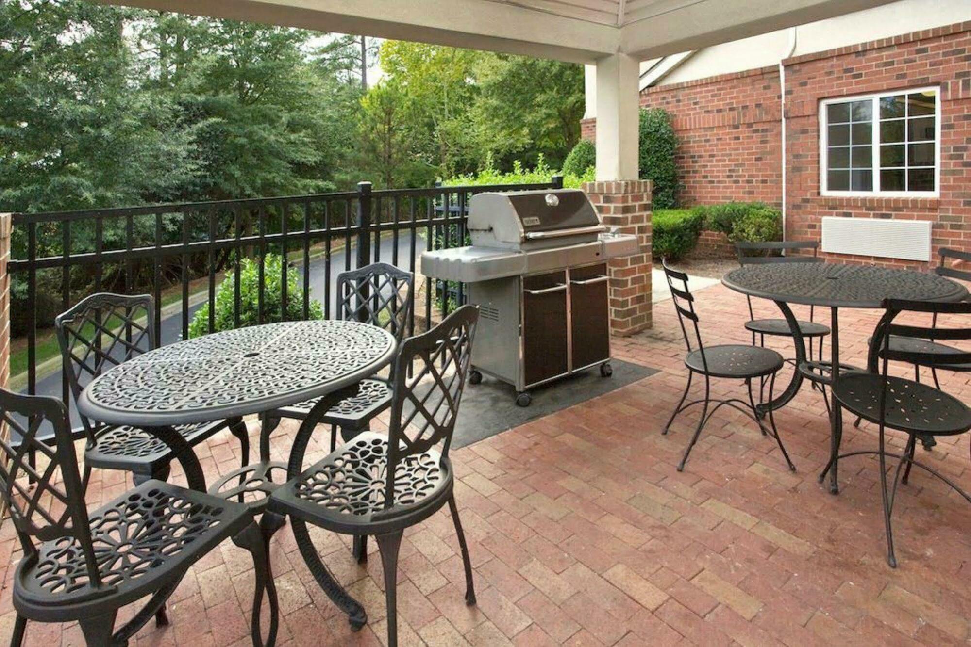 Homewood Suites By Hilton Raleigh/Crabtree Valley Екстериор снимка